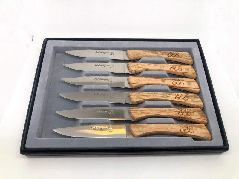 Coffret de table 6 Couteaux bois d'olivier gravure farandole d’arlésiennes