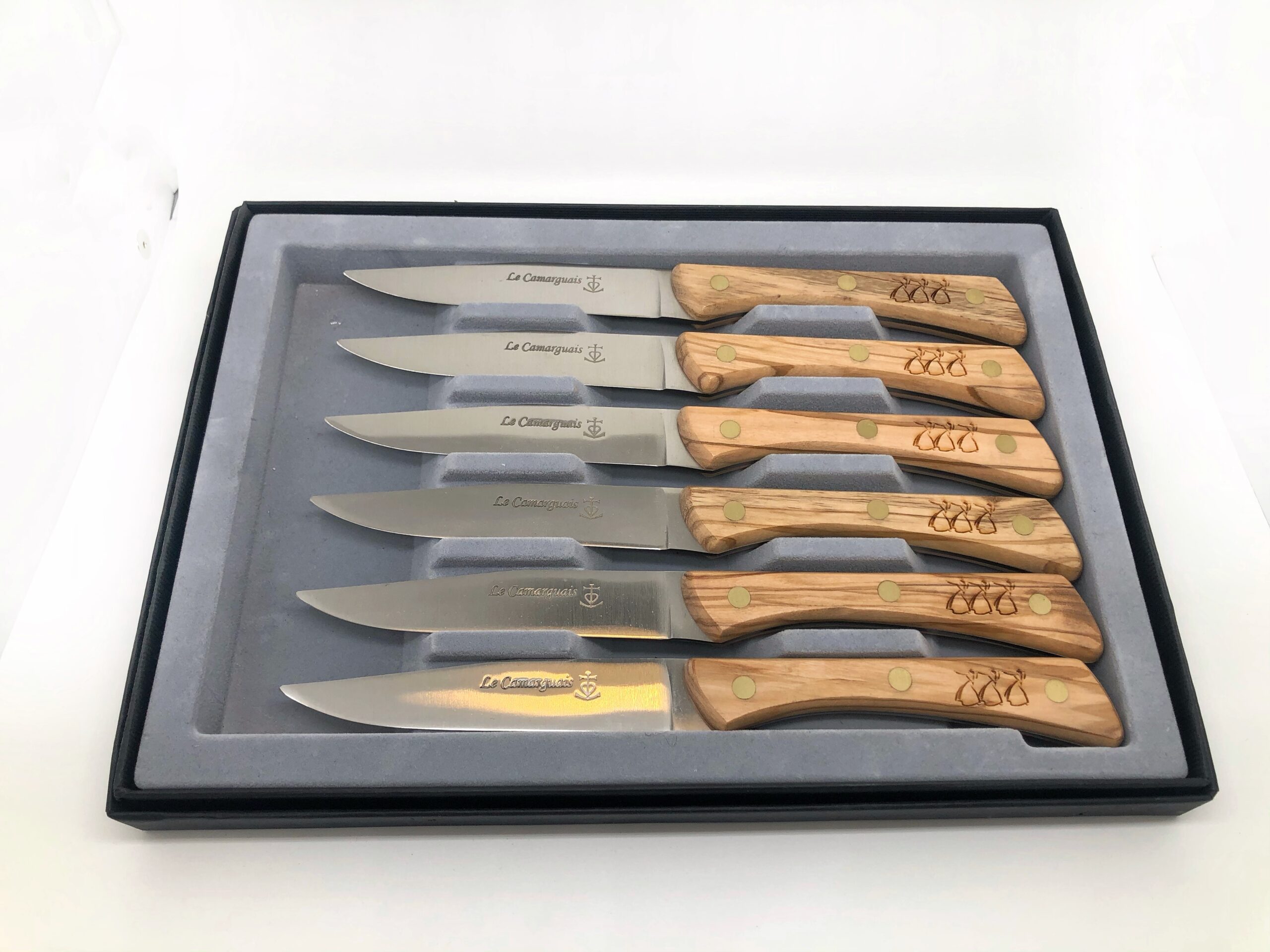 Coffret de table 6 Couteaux bois d'olivier gravure farandole d