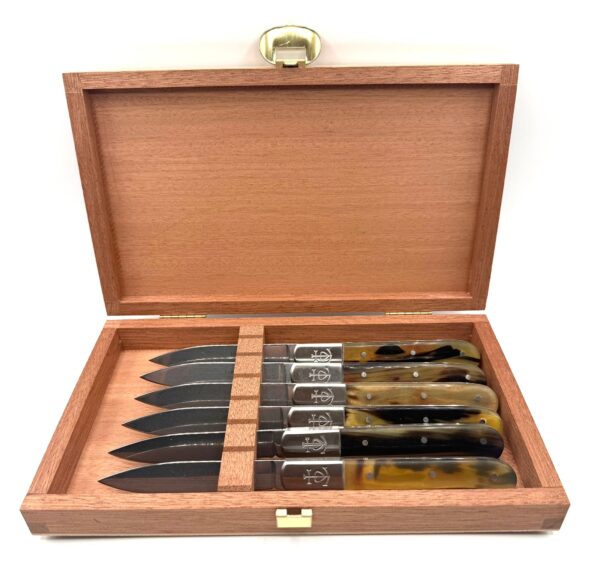 Coffret table le Manadier 6 Pièces - Corne de taureau