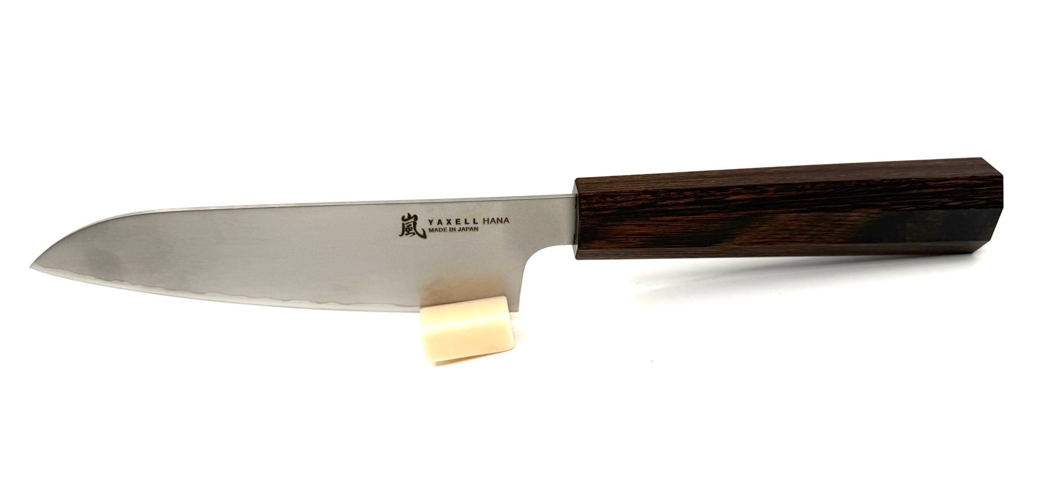 Couteau de cuisine Yaxel modèle Hana Santoku