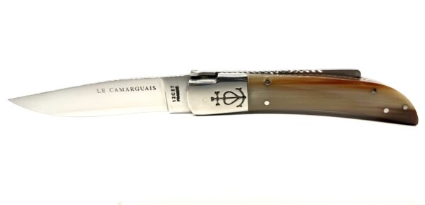 Le Camarguais forgé ciselé n°12 - Taureau Claire