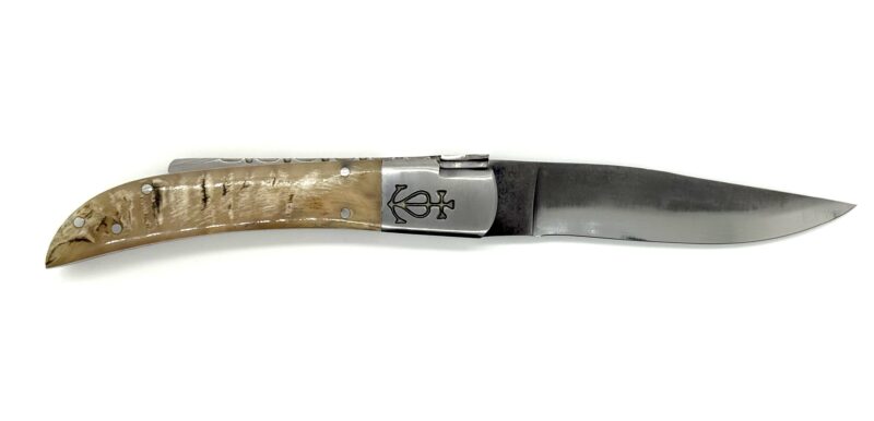 Le Camarguais forgé n°12 Brut de Trempe – Corne de Bélier