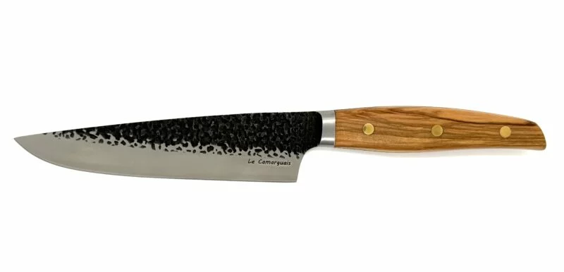 Le Camarguais à découper bois d’Olivier Le Camarguais à découper bois d’Olivier