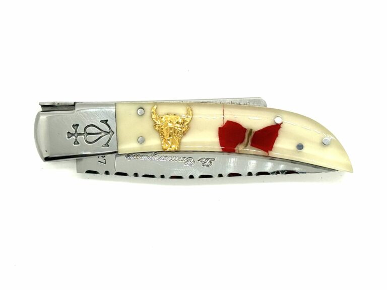 Le Camarguais forgé ciselé n°12 - Spécial Raseteur fond clair