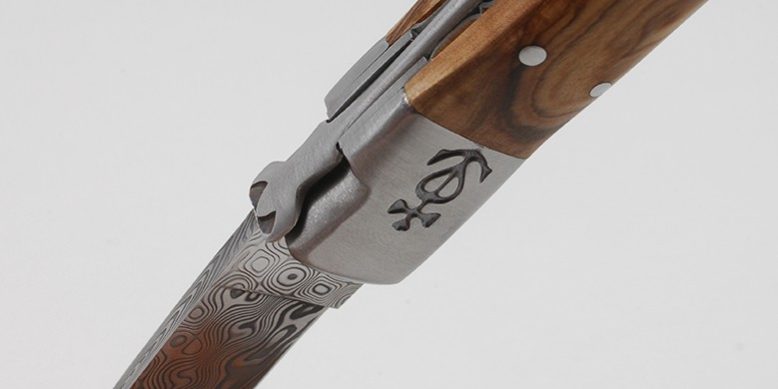 Quelle différence entre un Camarguais forgé et un Camarguais soudé ? Coutellerie à Nîmes Quelle différence entre un Camarguais forgé et un Camarguais soudé ? Coutellerie à Nîmes - Nos actus