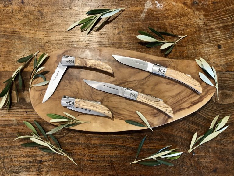 Le cadeau parfait et personnalisé : un couteau Le Camarguais gravé - Nos actus