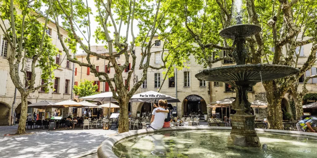 Uzès, une escapade incontournable à 15 minutes de la Coutellerie Le Camarguais
